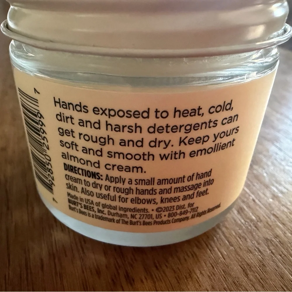 Burt's Bees Hand Cream Almond and Milk - Picture 3 of 5